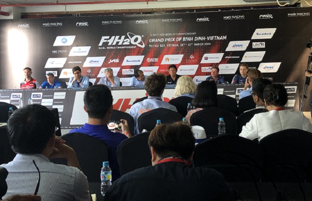 Quang cảnh buổi họp báo về giải đua. Ảnh: Viết Hiền Quang cảnh buổi họp báo về giải đua. Ảnh: Viết Hiền