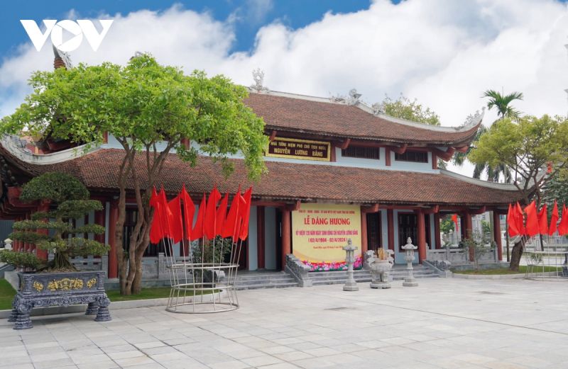 Nhà tưởng niệm cố Phó Chủ tịch nước Nguyễn Lương Bằng đã trở thành địa chỉ đỏ trong giáo dục, truyền thống yêu nước cho thế hệ trẻ tỉnh Hải Dương nói riêng và cả nước nói chung. Nhà tưởng niệm cố Phó Chủ tịch nước Nguyễn Lương Bằng đã trở thành địa chỉ đỏ trong giáo dục, truyền thống yêu nước cho thế hệ trẻ tỉnh Hải Dương nói riêng và cả nước nói chung.