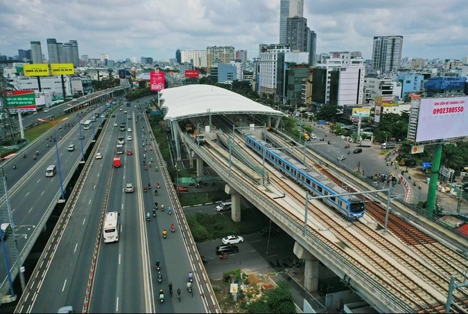 Ngày 1/7, tuyến Metro Bến Thành - Suối Tiên chạy 7 đoàn tàu. Ảnh: Quốc Hùng