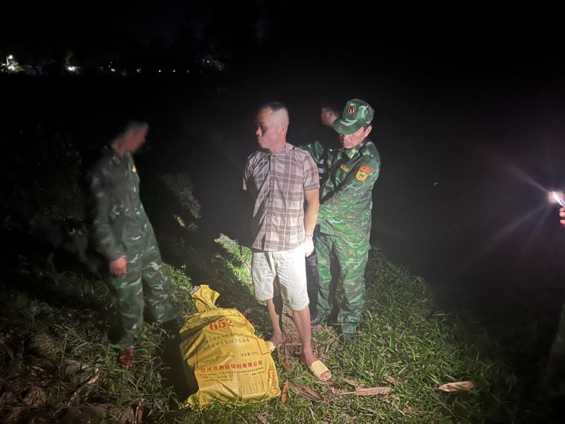 Bắt đối tượng mua, vận chuyển 15kg pháo nổ về đốt dịp Thanh minh