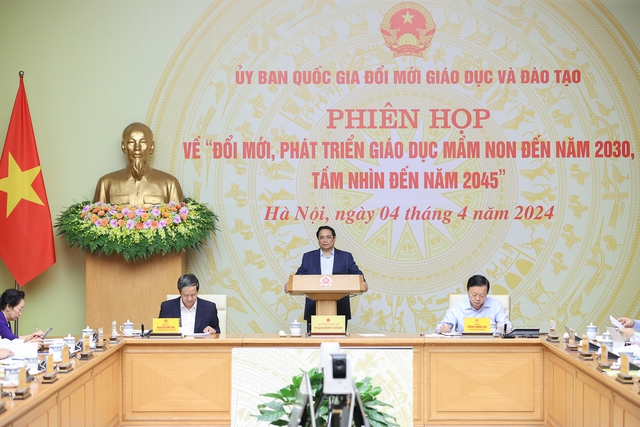 Thủ tướng Phạm Minh Chính chủ trì phiên họp của Ủy ban Quốc gia đổi mới giáo dục và đào tạo về "đổi mới phát triển giáo dục mầm non đến năm 2030, tầm nhìn đến năm 2045" - Ảnh: VGP/Nhật Bắc