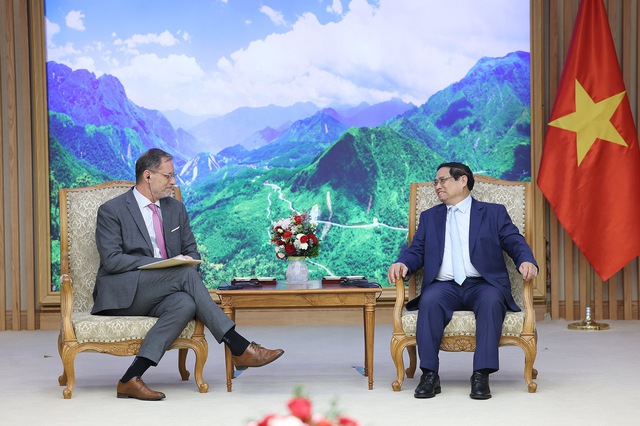 Thủ tướng đề nghị hai nước tiếp tục tích cực tìm kiếm các lĩnh vực hợp tác kinh tế mới phù hợp với nhu cầu và lợi ích hai bên - Ảnh: VGP/Nhật Bắc Thủ tướng đề nghị hai nước tiếp tục tích cực tìm kiếm các lĩnh vực hợp tác kinh tế mới phù hợp với nhu cầu và lợi ích hai bên - Ảnh: VGP/Nhật Bắc