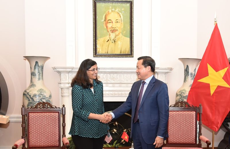 Phó Thủ tướng Lê Minh Khái đề nghị DFC tiếp tục hỗ trợ Việt Nam đầu tư cơ sở hạ tầng, phát triển năng lượng tái tạo, thúc đẩy khoa học công nghệ, đổi mới sáng tạo. Ảnh VGP/Trần Mạnh