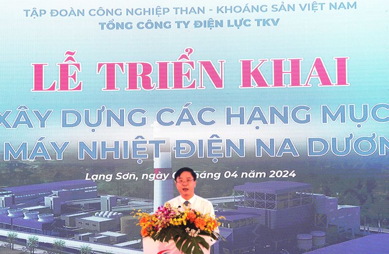 Phó Tổng giám đốc Tập đoàn công nghiệp Than – Khoáng sản Việt Nam Trần Hải Bình phát biểu tại buổi lễ