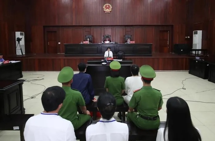 Phiên xử phúc thẩm xem xét kháng cáo xin giảm nhẹ hình phạt của các bị cáo trong vụ án Nguyễn Phương Hằng.