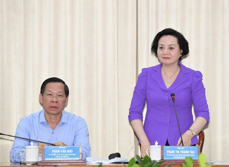 Bộ trưởng Bộ Nội vụ Phạm Thị Thanh Trà phát biểu mở đầu buổi làm việc. Ảnh: VIỆT DŨNG.