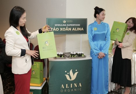 Sản phẩm tảo tươi Alina” do Công ty TNHH TM XNK Yamamoto - Huỳnh làm đại lý độc quyền.