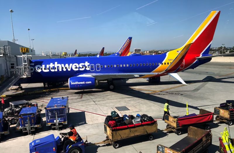 Một chiếc máy bay Boeing 737-800 của Southwest Airlines. Ảnh: Reuters