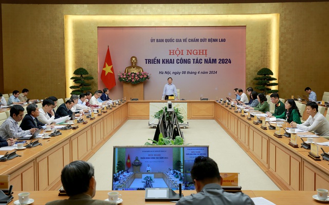 Phó Thủ tướng Trần Hồng Hà giao Bộ Y tế chuẩn bị nhân lực, trang thiết bị y tế để triển khai điều tra toàn quốc về tình hình bệnh lao trong năm 2025 - Ảnh: VGP/Minh Khôi
