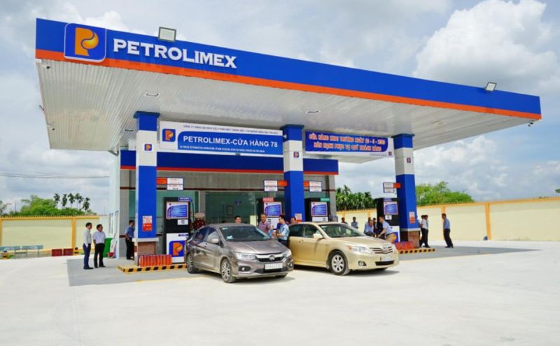 Tập đoàn Xăng dầu Việt Nam - Petrolimex .