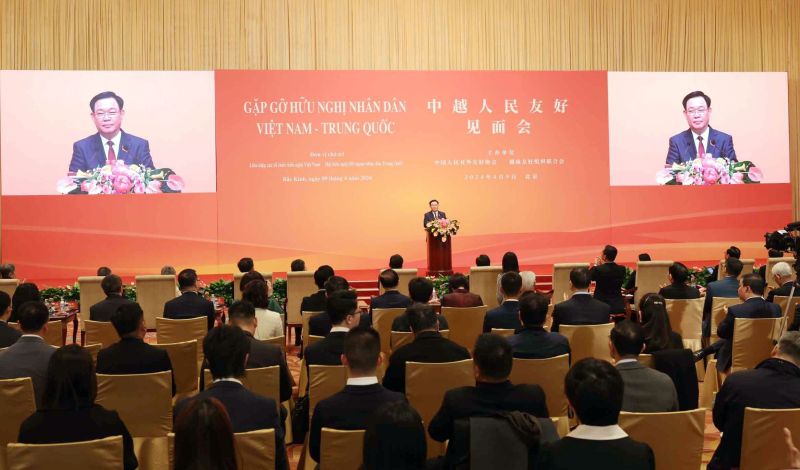 Chủ tịch Quốc hội Vương Đình Huệ dự Gặp gỡ hữu nghị nhân dân Việt Nam - Trung Quốc