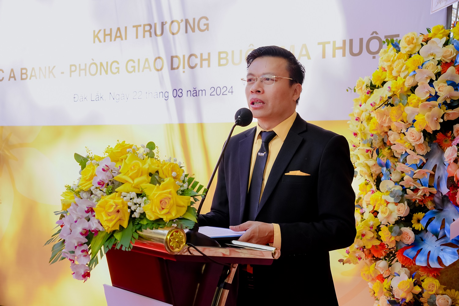 Ông Trần Ngọc Vân, Giám đốc BAC A BANK CN Đăk Lăk phát biểu tại buổi lễ