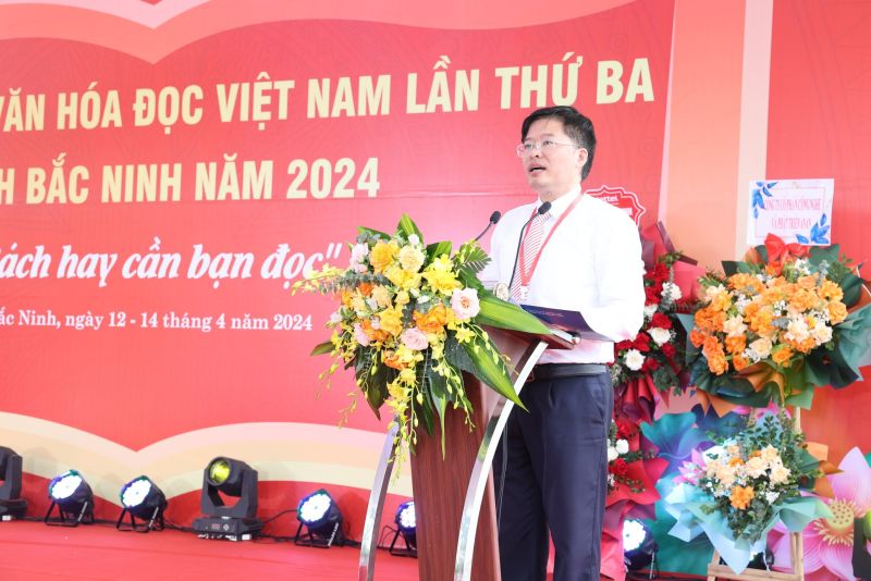 Giám đốc Sở Thông tin và Truyền thông tỉnh Bắc Ninh Nguyễn Trung Hiền phát biểu tại lễ khai mạc.