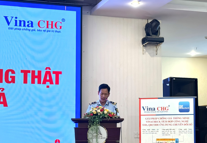 Ông Lê Hoài Nhã - Phó Cục trưởng Cục Quản lý thị trường Cần Thơ phát biểu khai mạc Hội thảo