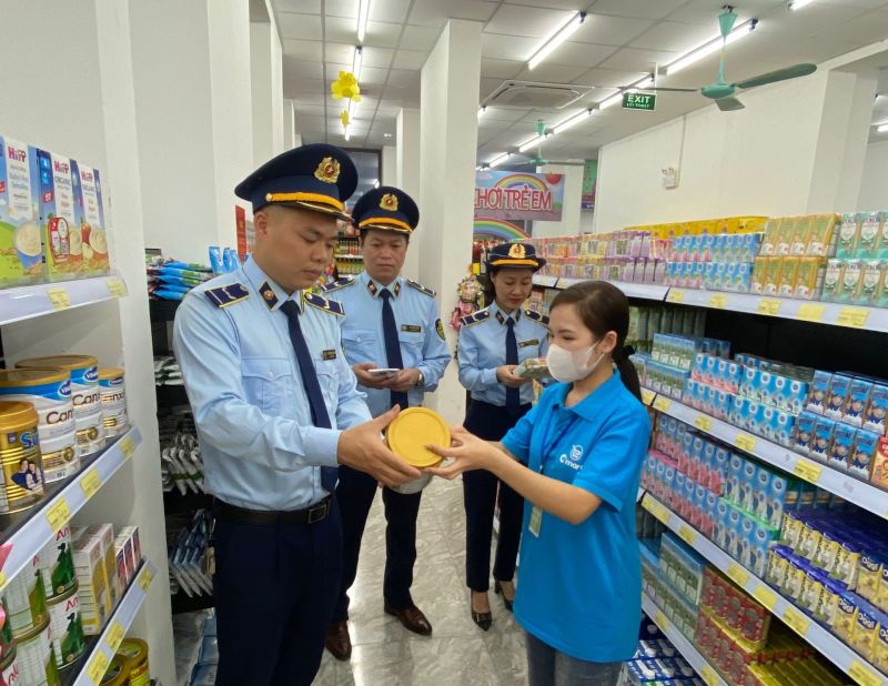 Ngành quản lý thị trường triển khai “Tháng hành động vì an toàn thực phẩm” năm 2024