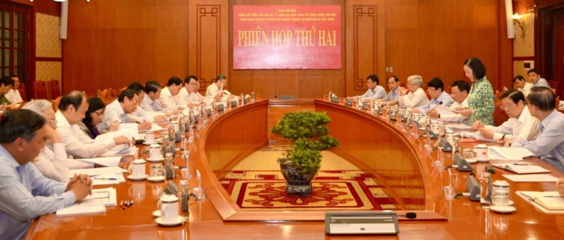 Một số vấn đề lý luận và thực tiễn trong 40 năm đổi mới sẽ trình Hội nghị Trung ương thảo luận