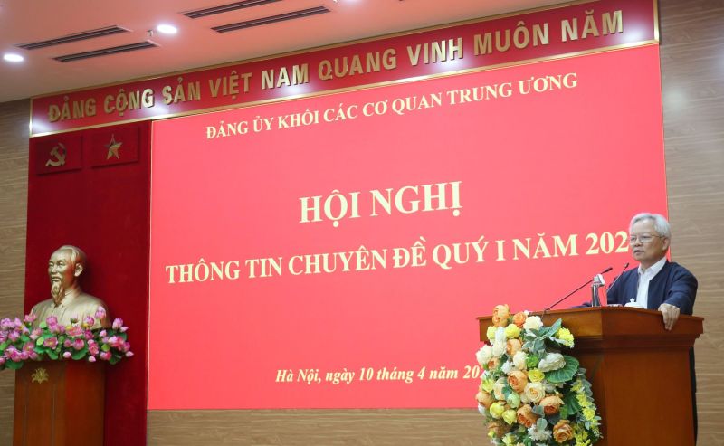 GS.TS Tạ Ngọc Tấn, Phó Chủ tịch Thường trực Hội đồng Lý luận Trung ương
