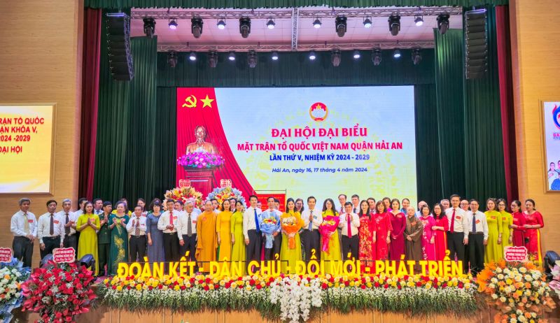 Uỷ viên Uỷ ban MTTQ Việt Nam Quận Hải An ra mắt Đại hội