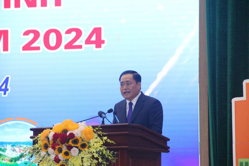 Chủ tịch UBND tỉnh Lạng Sơn Hồ Tiến Thiệu phát biểu khai mạc hội nghị
