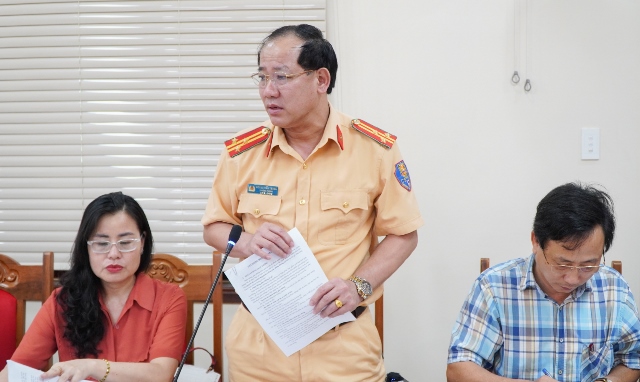 Trưởng Phòng Cảnh sát giao thông Công an tỉnh, Thượng tá Hoàng Văn Trung đề nghị đảo ngược phương án phân luồng trên cao tốc Cam Lộ - La Sơn