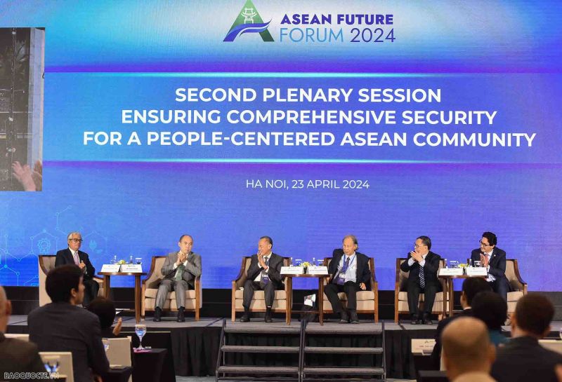 Phiên toàn thể thứ hai Diễn đàn Tương lai ASEAN 2024 với chủ đề "Bảo đảm an ninh toàn diện vì Cộng đồng lấy người dân làm trung tâm". (Ảnh: Nguyễn Hồng)
