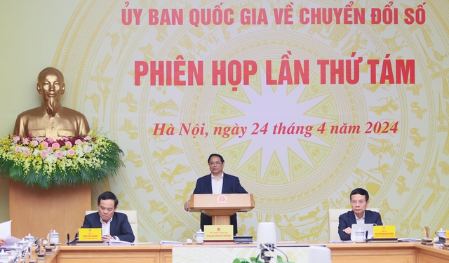 Thủ tướng Phạm Minh Chính, Chủ tịch Ủy ban Quốc gia về chuyển đổi số, chủ trì phiên họp lần thứ 8 của Ủy ban, với trọng tâm thảo luận về kinh tế số - Ảnh: VGP/Nhật Bắc