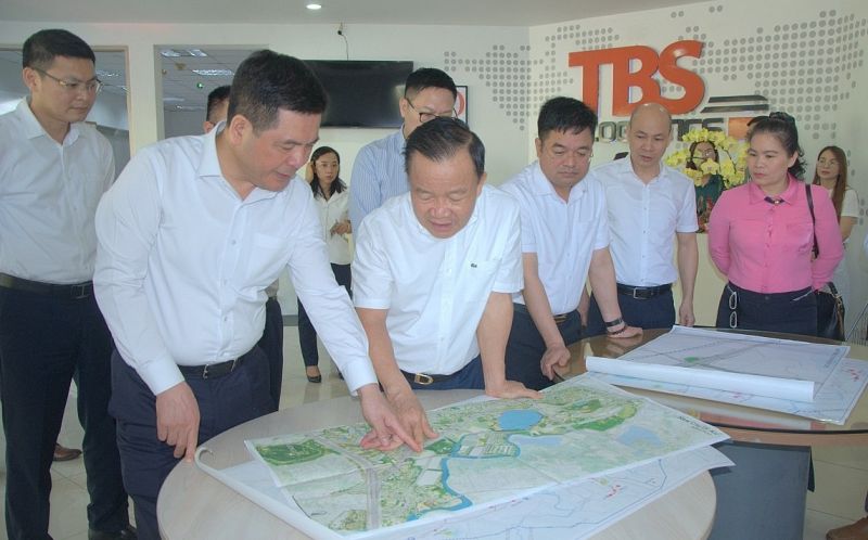 Hôm nay, Bộ trưởng Nguyễn Hồng Diên làm việc với Hiệp hội Da giầy - Túi xách Việt Nam