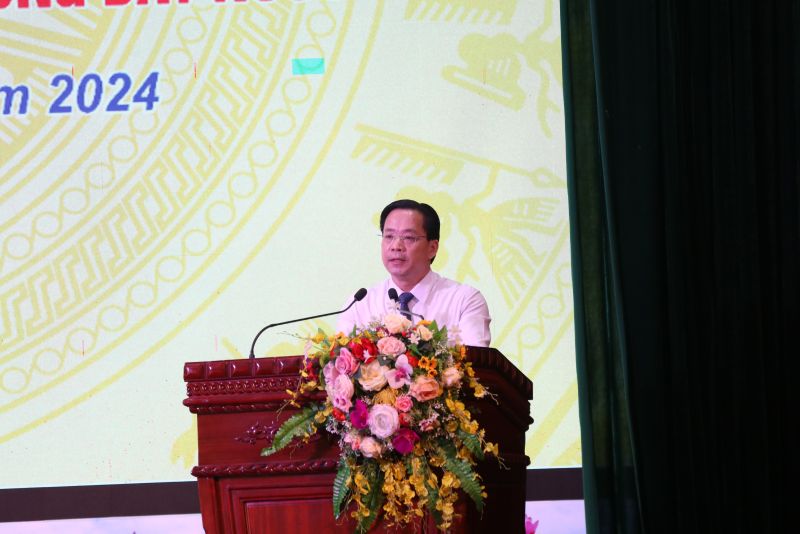 Phó Bí thư Thường trực Tỉnh ủy Lạng Sơn Hoàng Văn Nghiệm phát biểu chỉ đạo tại hội nghị
