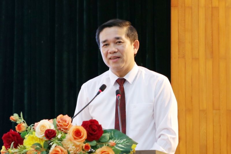 Giám đốc Trung tâm Hành chính công tỉnh Lê Đức Kỳ phát biểu tại Lễ ký kết.