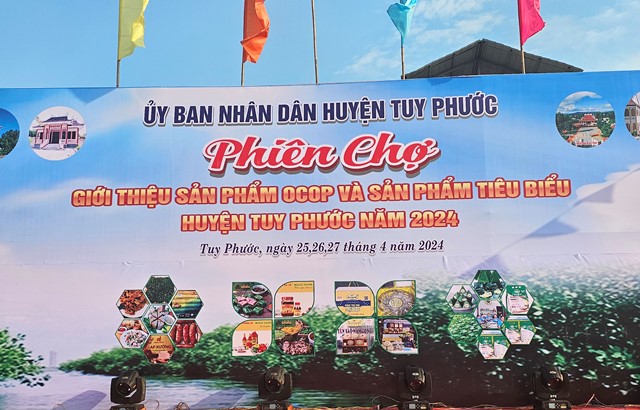 Phiên chợ giới thiệu sản phẩm OCOP, sản phẩm tiêu biểu huyện Tuy Phước năm 2024