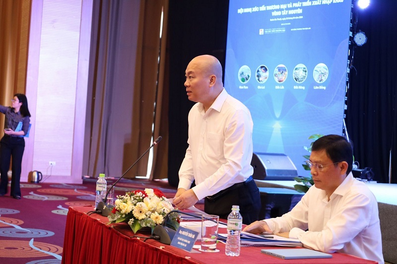 Ông Vũ Bá Phú - Cục trưởng Cục Xúc tiến thương mại phát biểu khai mạc hội nghị