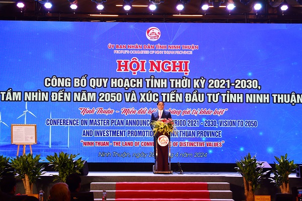 Thủ tướng Chính phủ Phạm Minh Chính tới dự hội nghị