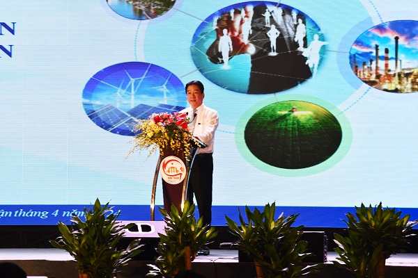 Ông Nguyễn Long Biên, Ủy viên BTV Tỉnh ủy, Phó Chủ tịch UBND tỉnh công bố Quyết định của Thủ tướng phê duyệt quy hoạch