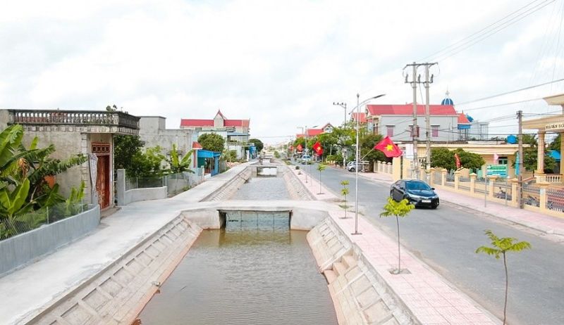 Cơ sợ hạ tầng giao thông các xã của huyện Giao thủy được đầu tư xây dựng khang trang