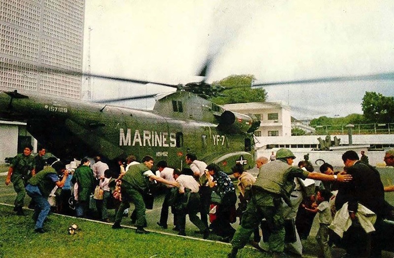 Binh lính Mỹ và gia đình rút khỏi Sài Gòn, ngày 30/4/1975. (Ảnh tư liệu)