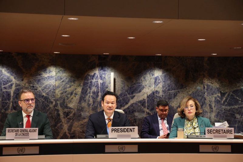 Đại sứ Mai Phan Dũng chủ trì kỳ họp thứ 14 của Ủy ban Đầu tư, Doanh nghiệp và Phát triển thuộc khuôn khổ UNCTAD. Ảnh: Anh Hiển/TTXVN