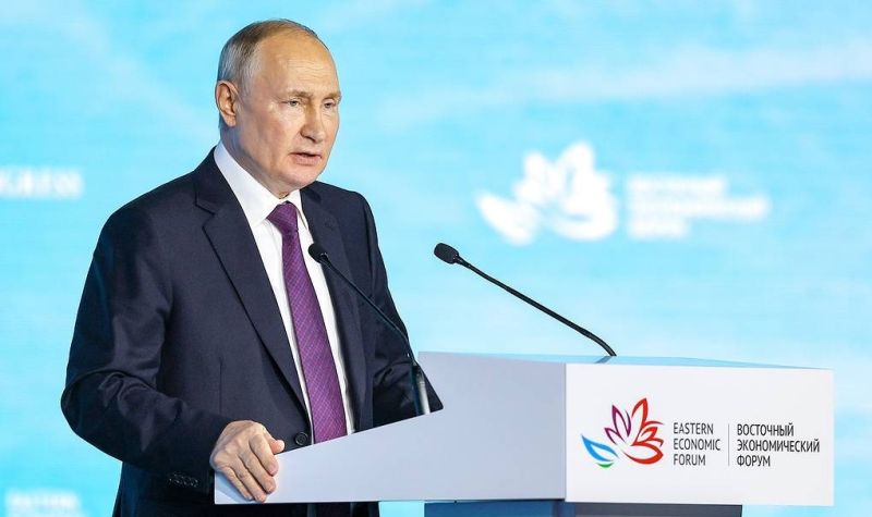 Tổng thống Putin tại một diễn đàn kinh tế. Ảnh: TASS.