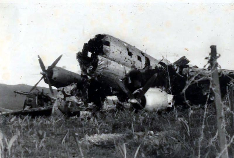 Máy bay của quân Pháp bị bắn hạ tại chiến trường Điện Biên Phủ năm 1954. (Ảnh tư liệu)