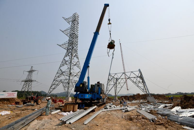 Thi công Dự án đường dây 500kV mạch 3 đoạn qua tỉnh Nghệ An