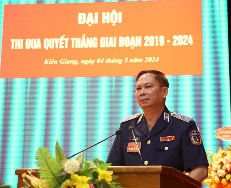 Thiếu tướng Nguyễn Văn Dũng - Chính ủy BTL Vùng Cảnh sát biển 4 phát biểu chỉ đạo tại Đại hội