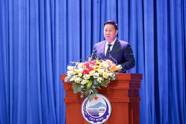 Chủ tịch UBND tỉnh Tây Ninh Nguyễn Thanh Ngọc phát biểu tại hội nghị - Ảnh: VGP/Nhật Bắc
