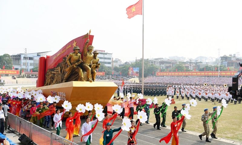 Hình ảnh Tổng duyệt lễ diễu binh, diễu hành kỷ niệm 70 năm Chiến thắng Điện Biên Phủ. Ảnh Báo Quân đội Nhân dân.