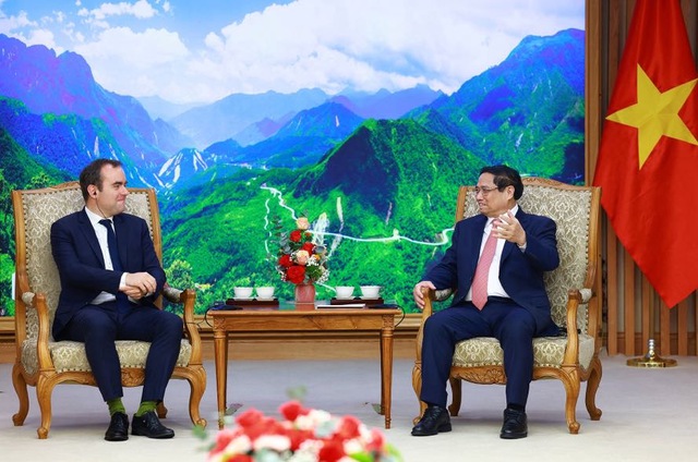 Thủ tướng Phạm Minh Chính đánh giá cao chuyến thăm của Bộ trưởng có ý nghĩa quan trọng góp phần thúc đẩy quan hệ Đối tác chiến lược Việt Nam-Pháp, khẳng định nỗ lực của hai bên cùng nhau "gác lại quá khứ, vượt qua khác biệt, phát huy tương đồng, hướng đến tương lai" - Ảnh: VGP/Nhật Bắc