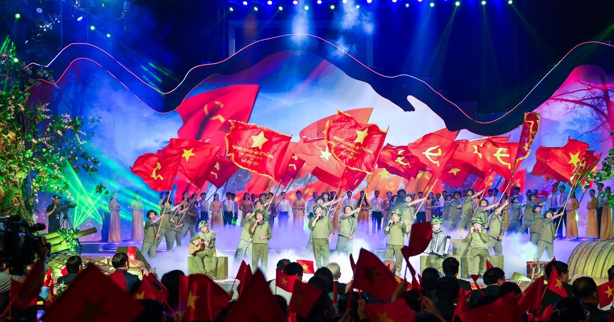 Sức mạnh Việt Nam thời đại Hồ Chí Minh