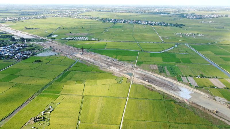Dự án đầu tư xây dựng tuyến đường bộ mới Nam Định - Lạc Quần - Đường bộ ven biển đoạn qua địa bàn huyện Nam Trực.