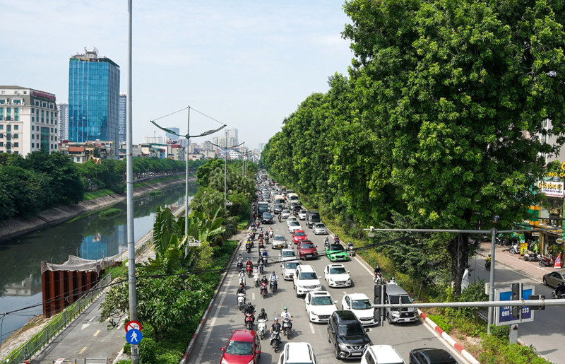 Dự án đầu tư xây dựng tuyến đường Vành đai 2 trên cao đoạn từ Ngã Tư Sở đến Cầu Giấy có điểm đầu kết nối với đường Vành đai 2 trên cao xây dựng tại nút giao Ngã Tư Sở; điểm cuối tại nút giao Cầu Giấy. (Ảnh minh hoạ)