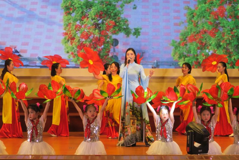 Liên hoan Ca - Múa - Nhạc hưởng ứng Lễ hội Hoa Phượng Đỏ “Hải Phòng - Bừng sáng miền di sản”
