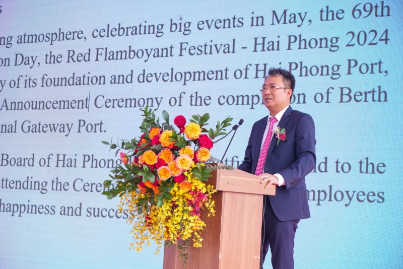 Ông Nguyễn Tường Anh thành viên HĐQT, Tổng Giám đốc Công ty Cổ phần Cảng Hải Phòng phát biểu tại buổi Lễ.