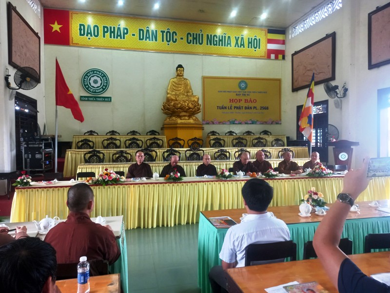 Quang cảnh buổi họp báo