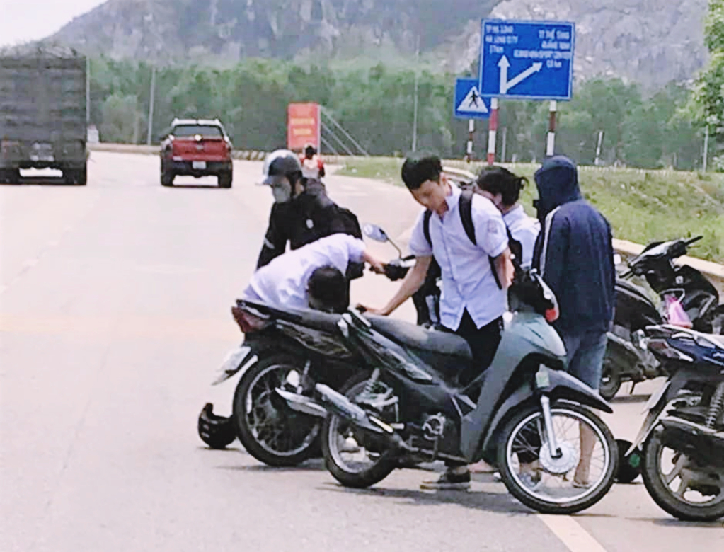 Quảng Ninh ngăn chặn tình trạng học sinh sử dụng mô tô khi chưa đủ điều kiện